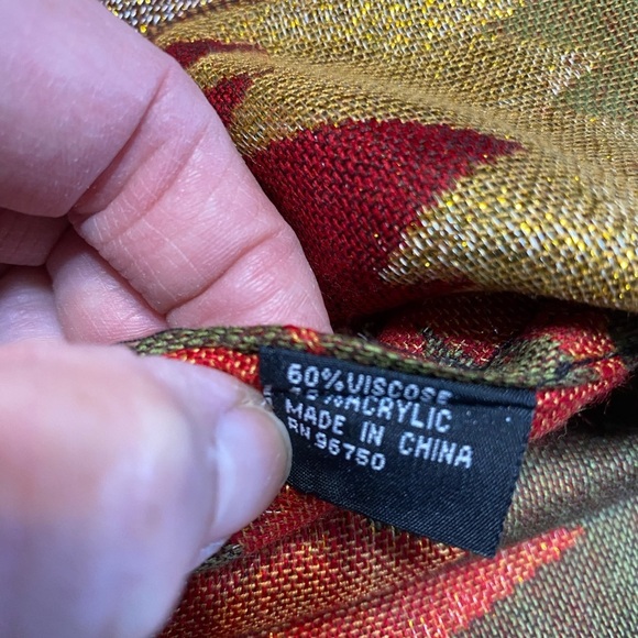 Infinity scarf 60% viscose 40% acrylic Sparkly gold red green abstract d… - Picture 6 of 6